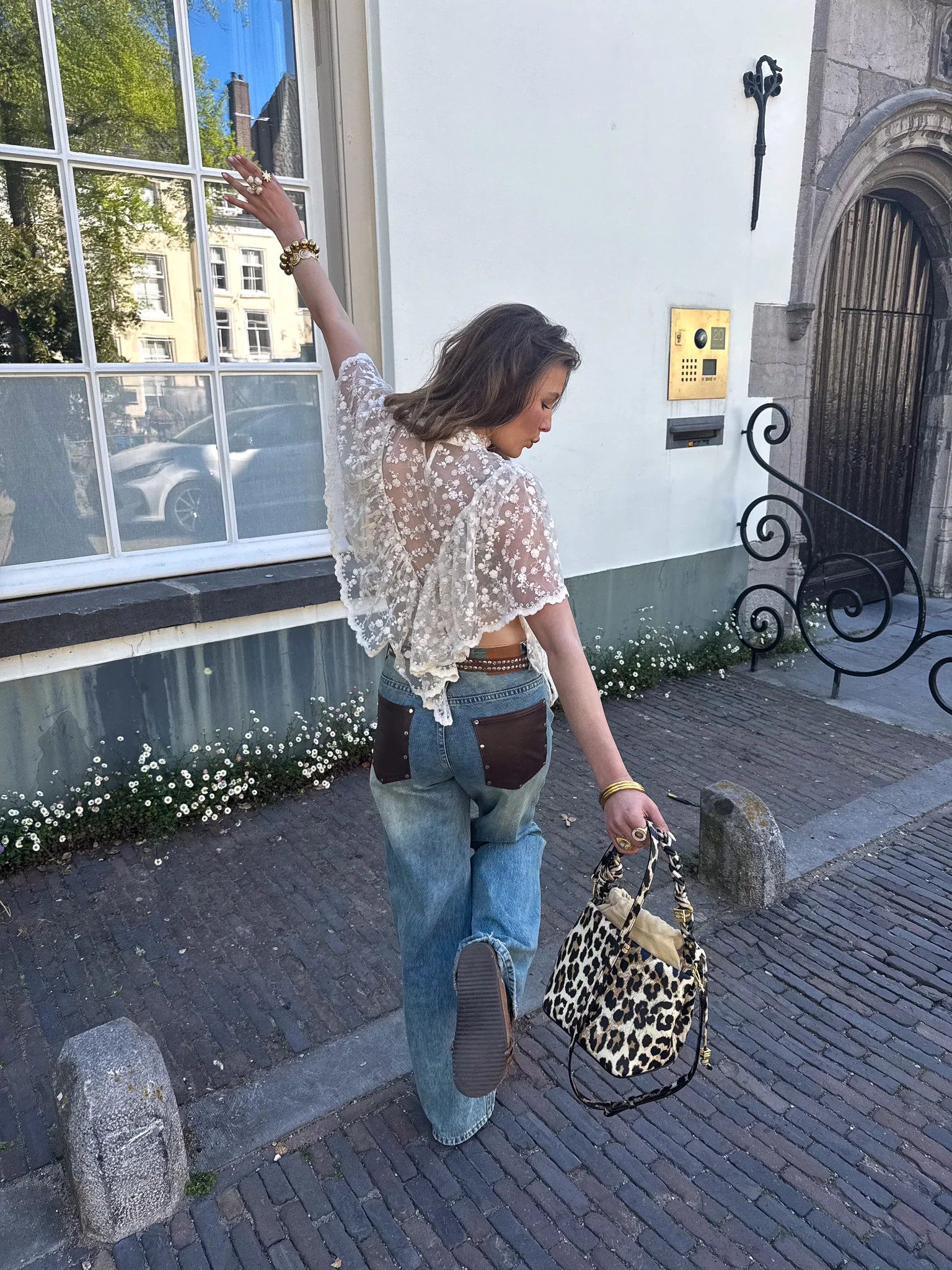 Back Pocket Wide Leg Jeans - Image 4
