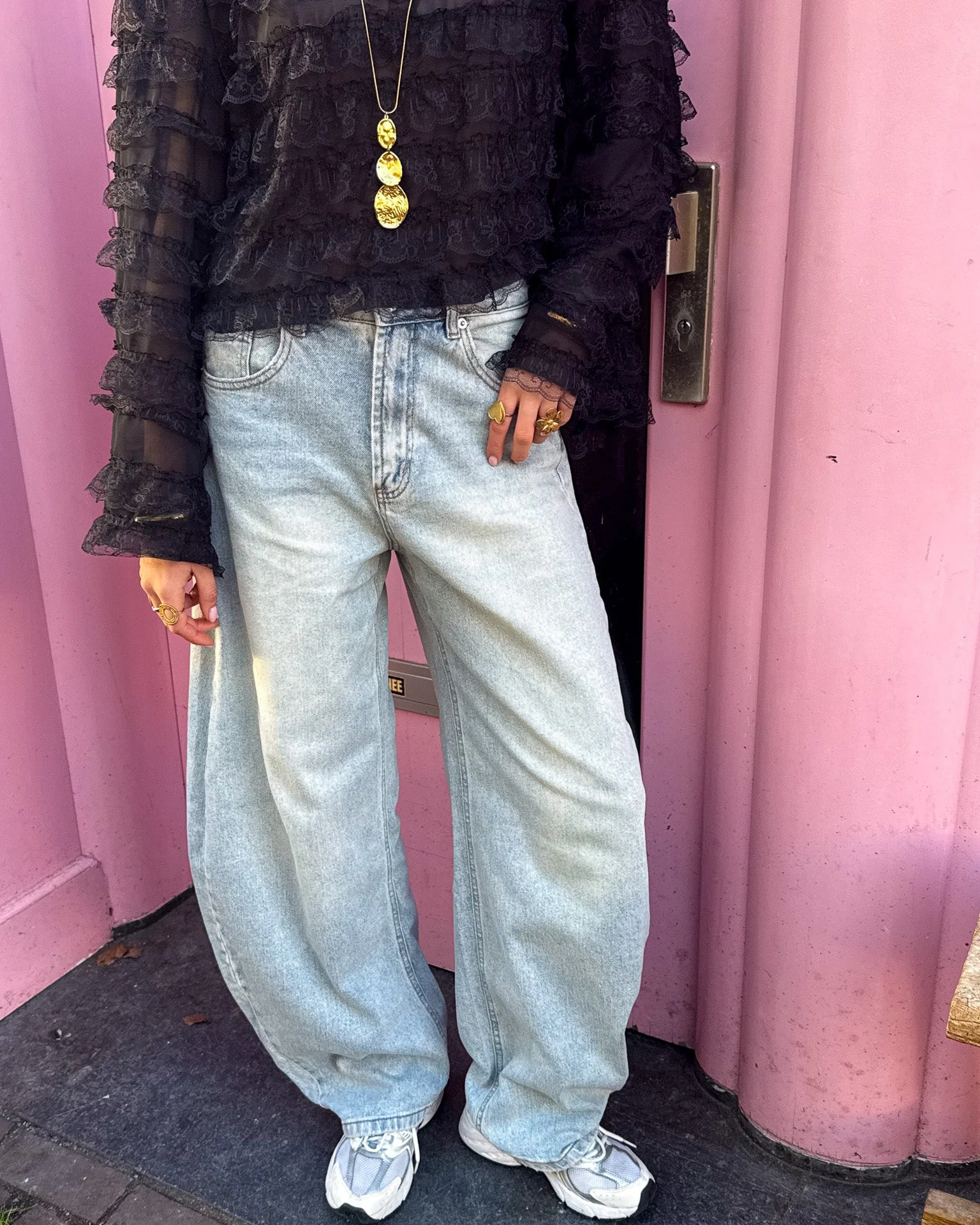 Barrel Balloon Jeans Light Fade Wash - Image 2