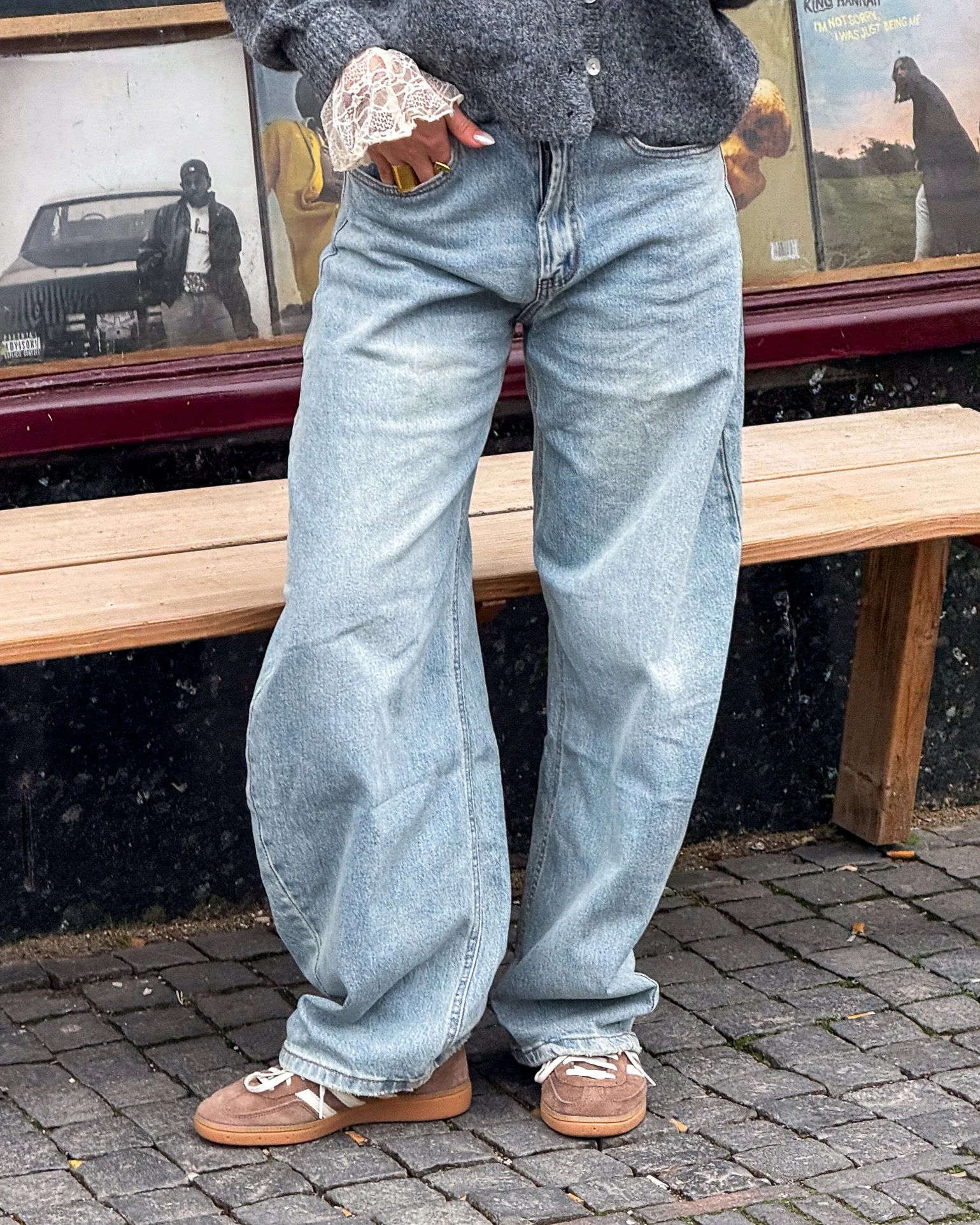 Barrel Balloon Jeans Light Fade Wash - Image 4
