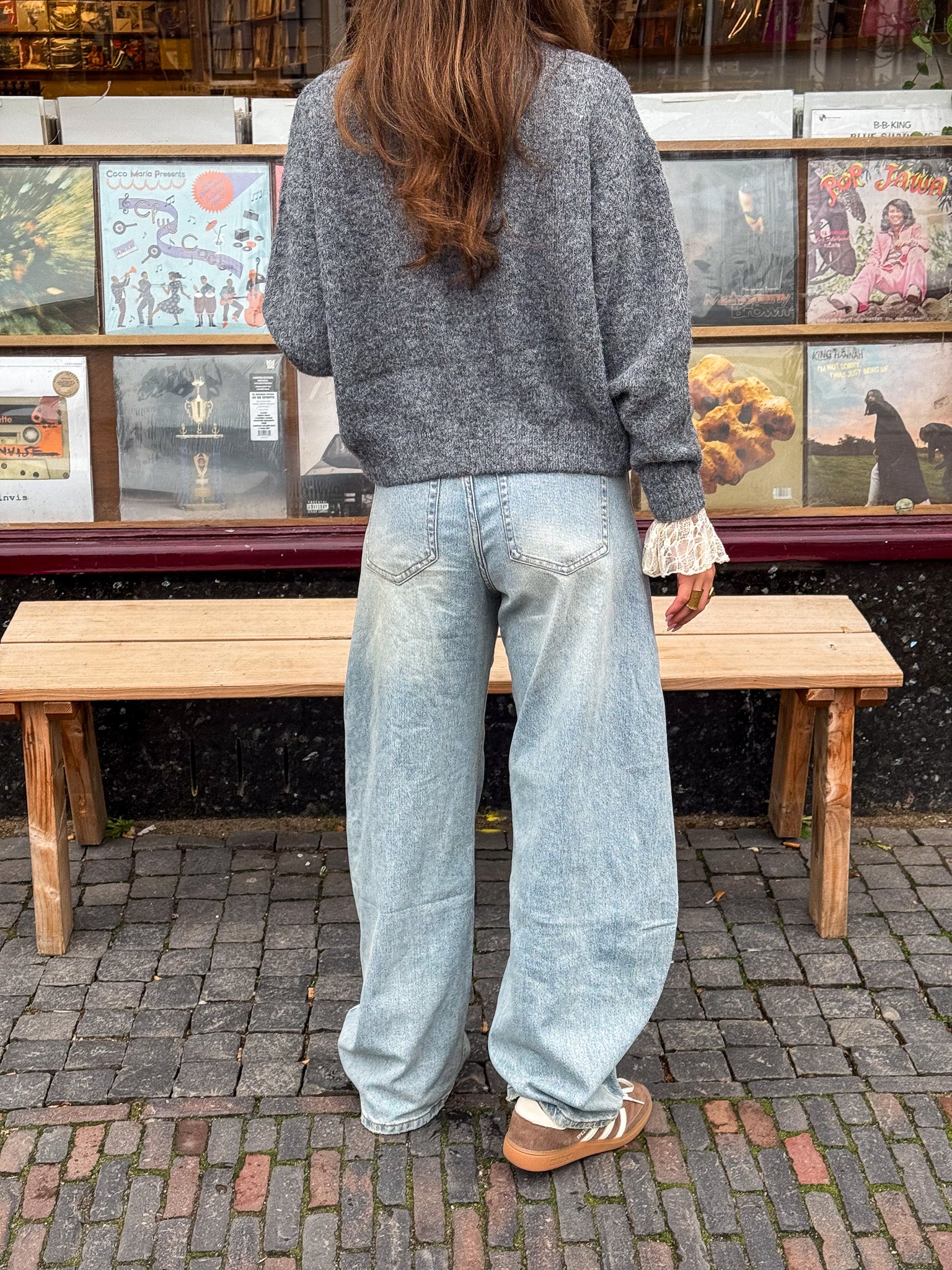 Barrel Balloon Jeans Light Fade Wash - Image 5