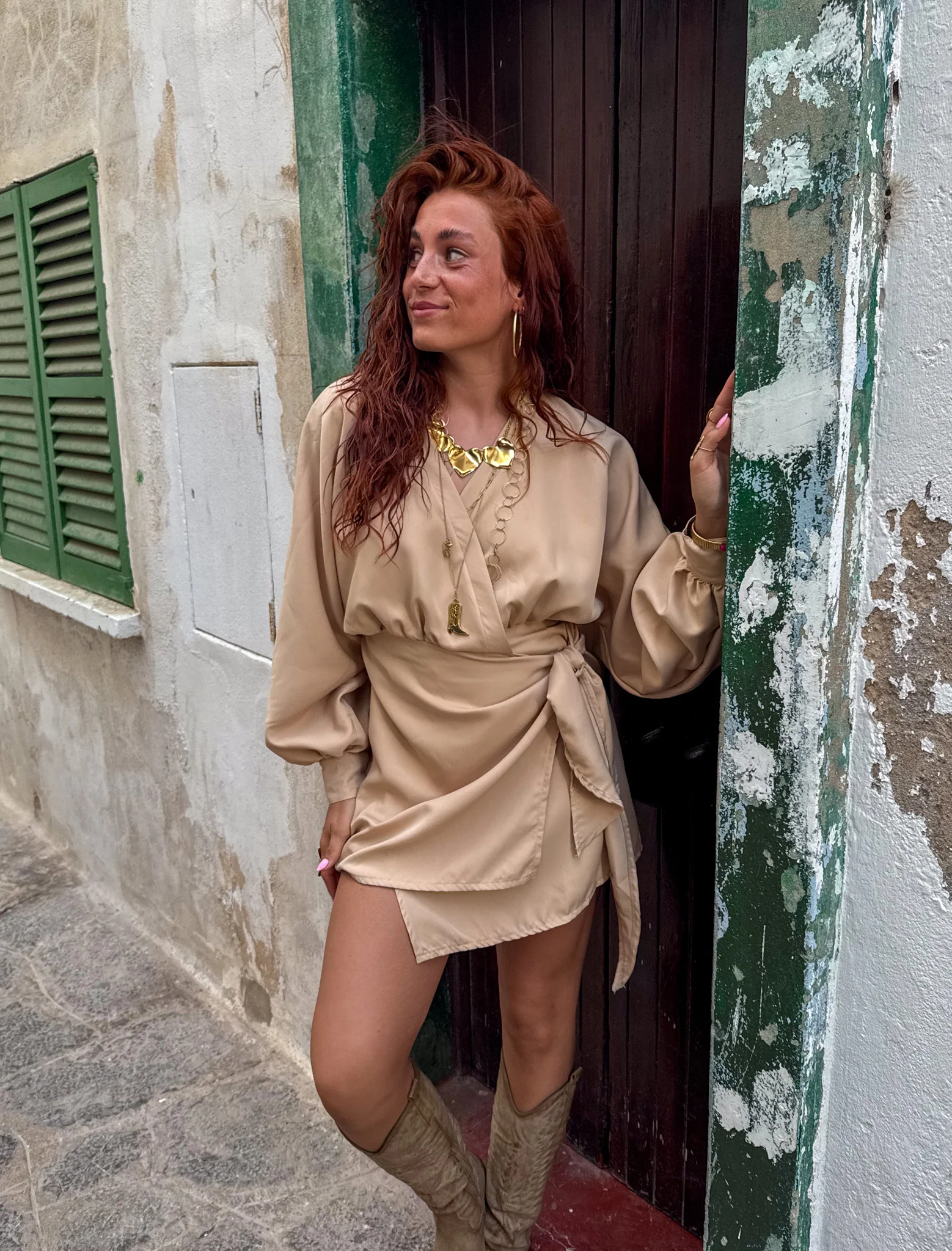 Beau Jurk Beige - Image 8