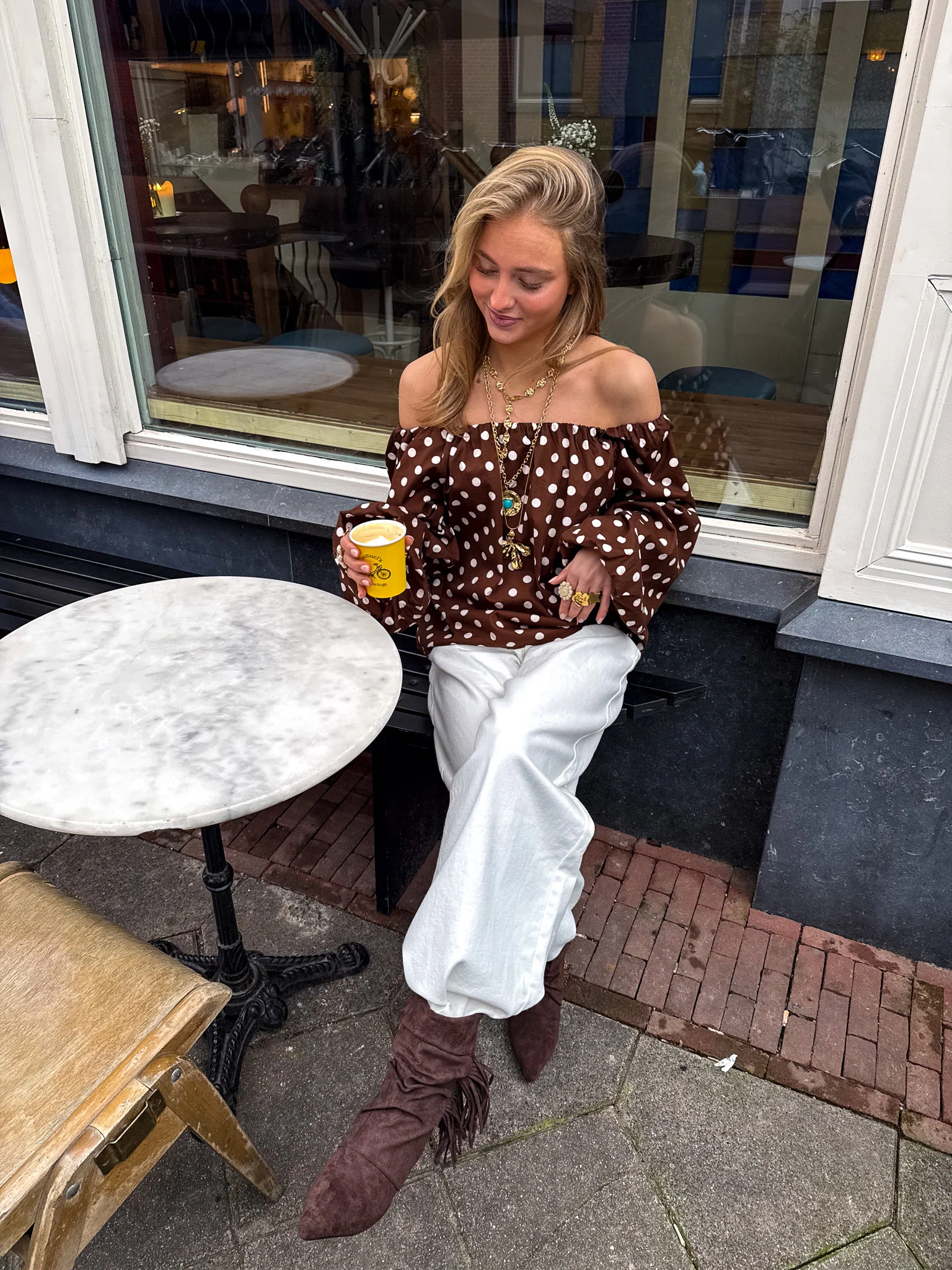 Benthe Off Shoulder Stippen Top Bruin - Image 3