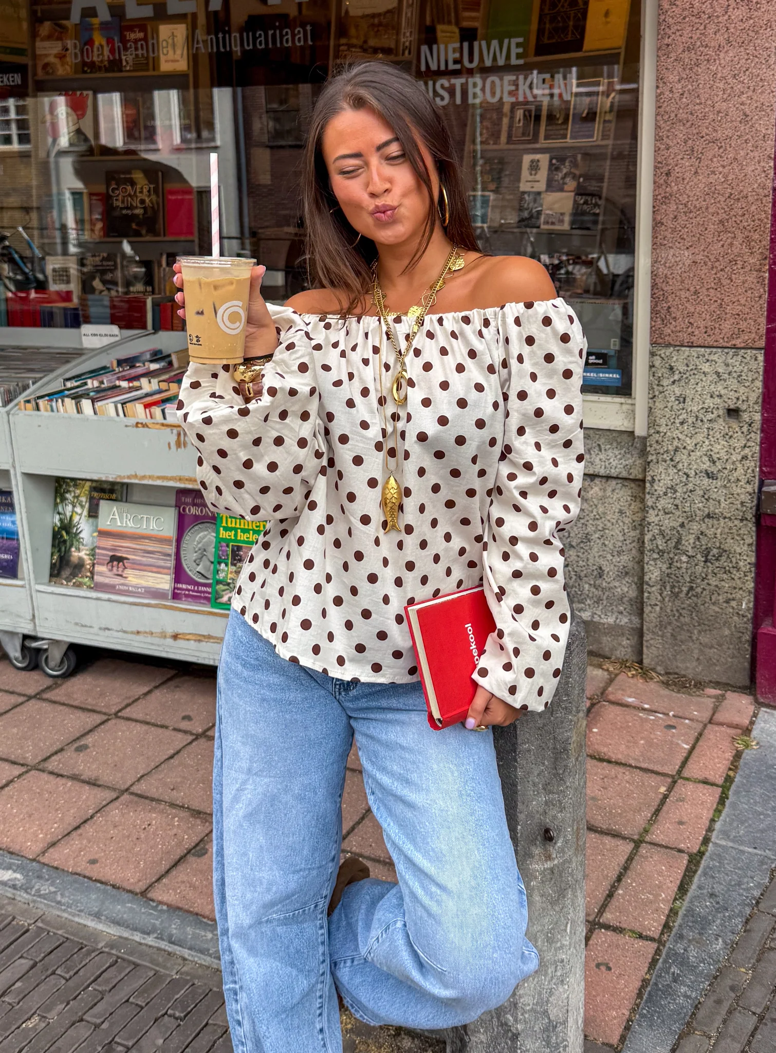 Benthe Off Shoulder Stippen Top Wit - Image 4