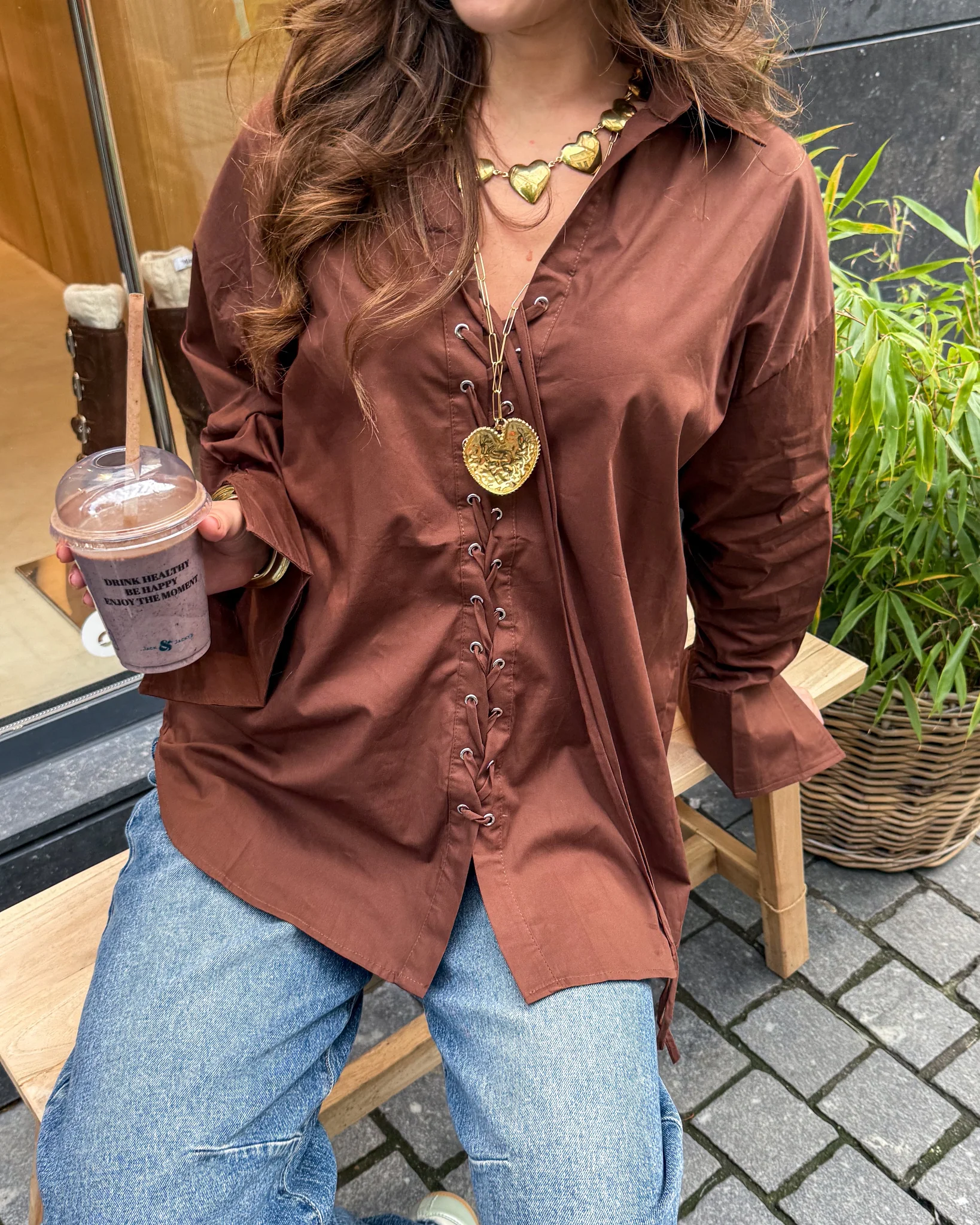 Cleo Blouse Bruin - Image 2