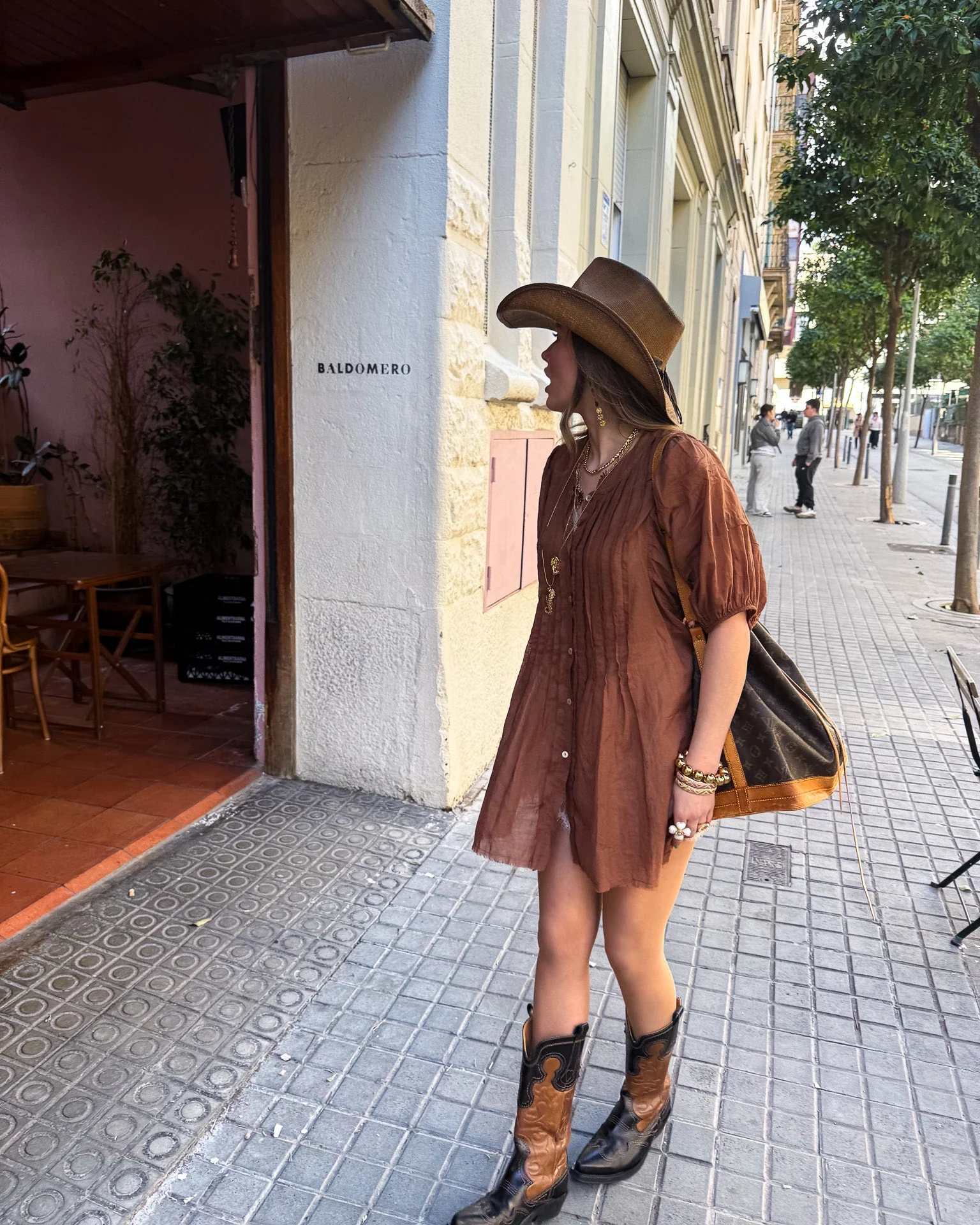 Cody Blouse Bruin - Image 2