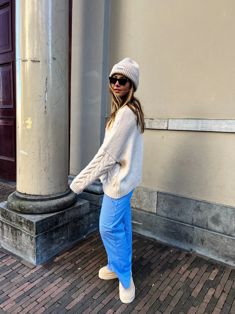 Cuddle weather Sweater Sand - Image 8
