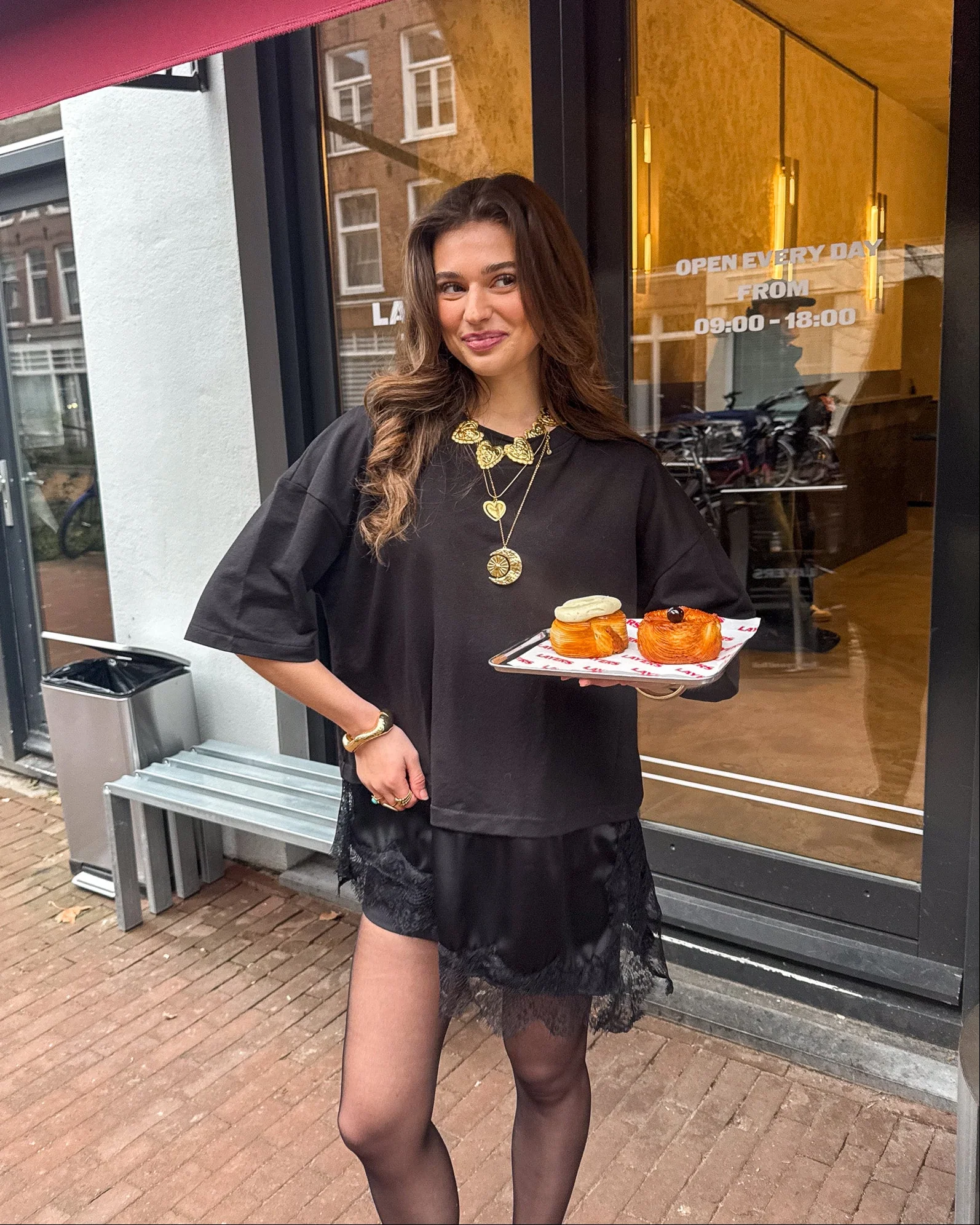 Darling Lace T-Shirt Zwart - Image 3