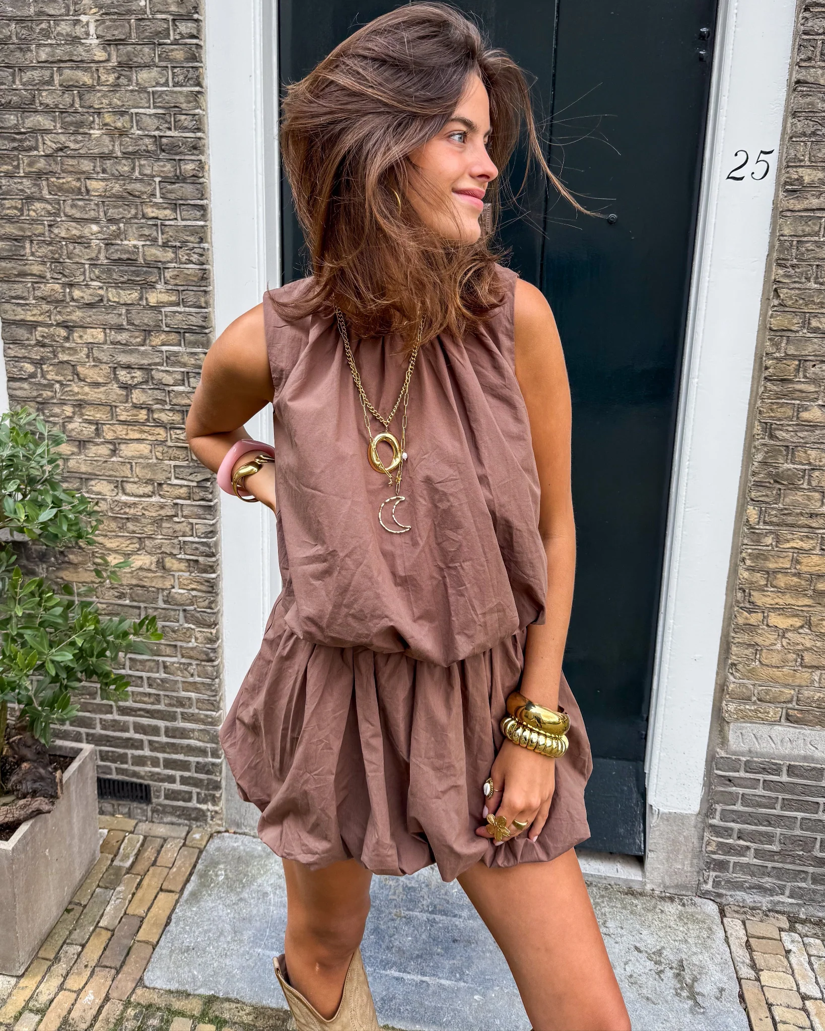 Dusty Halter Top Bruin