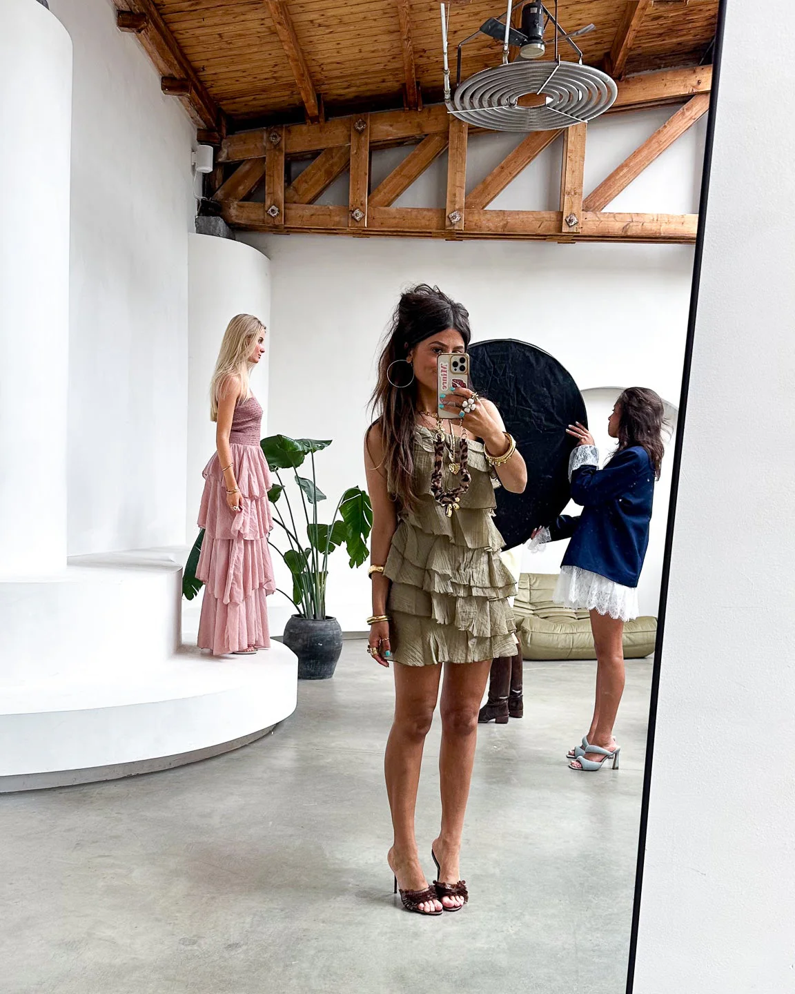 Kate Flowy Jurk Khaki - Image 3