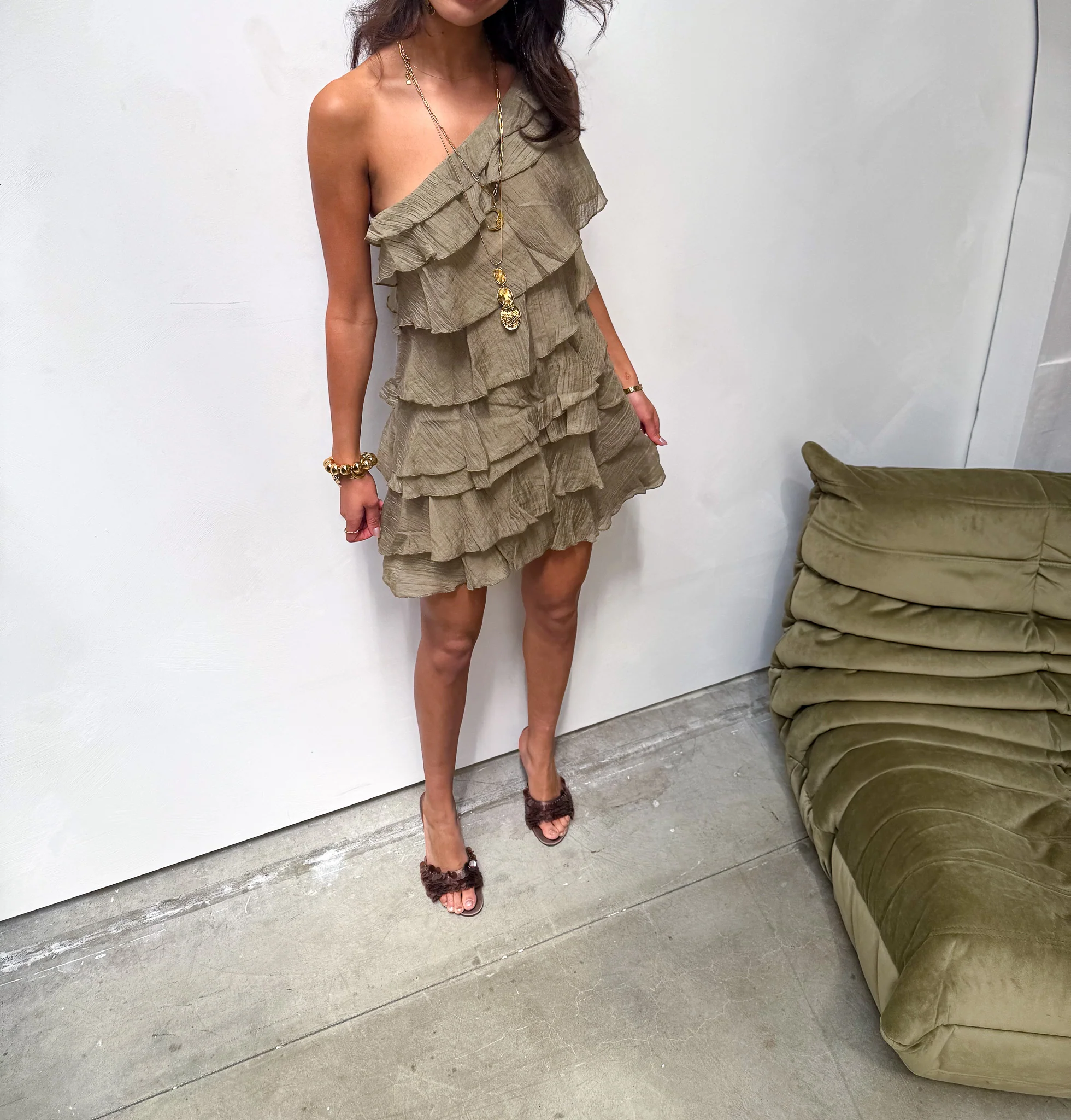 Kate Flowy Jurk Khaki - Image 4