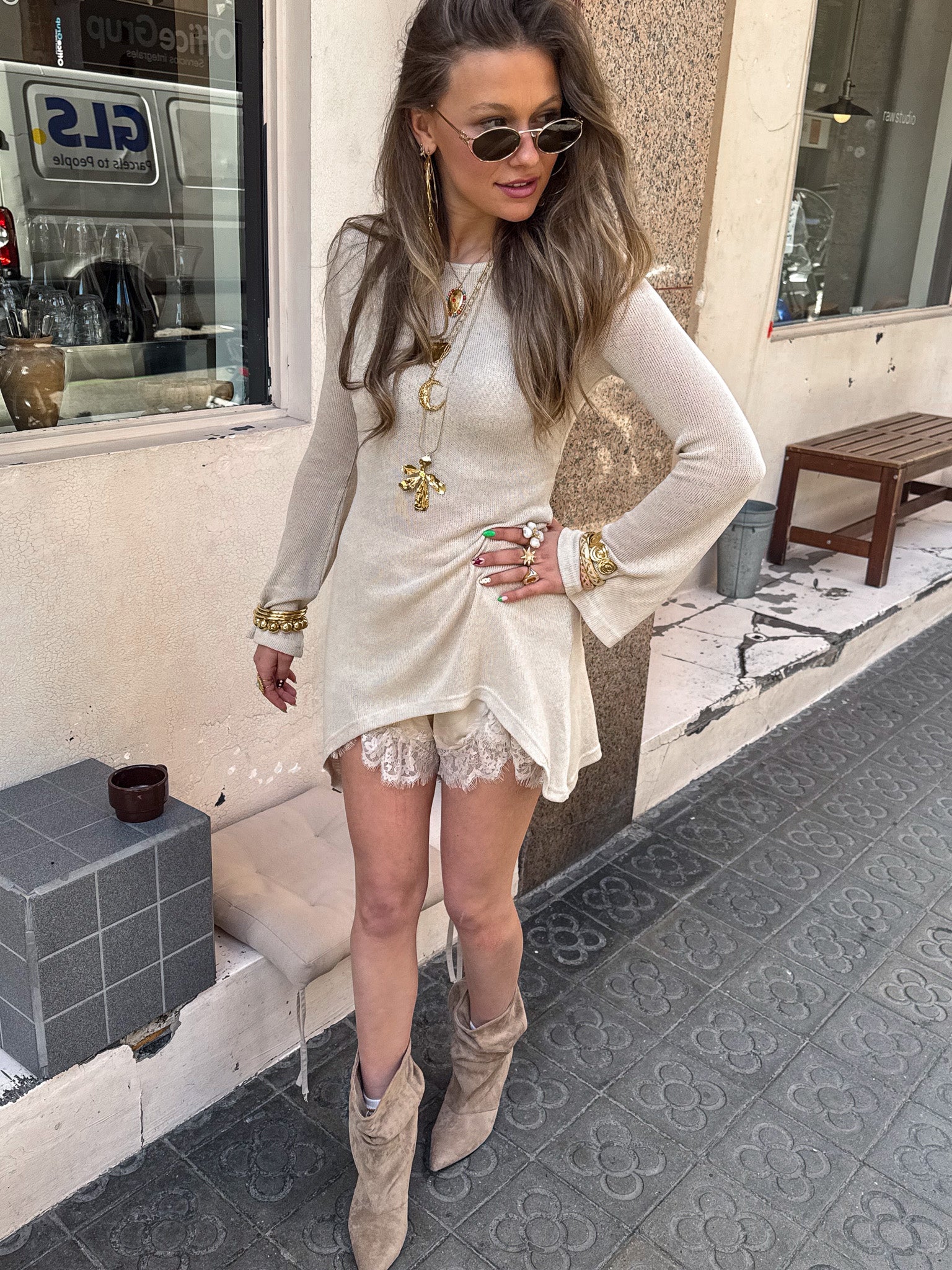 Lulu Lace Short Creme - Image 7