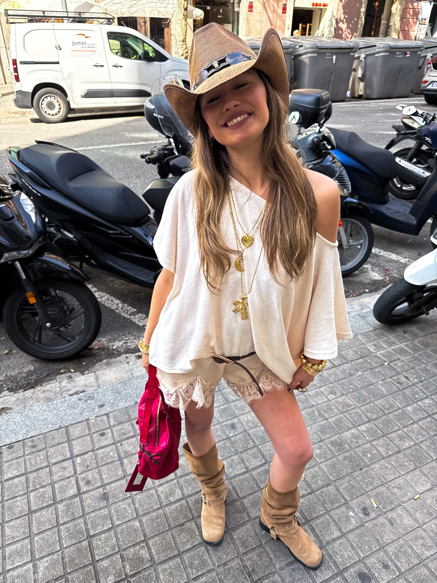 Nomi Off Shoulder Shirt Beige - Image 4