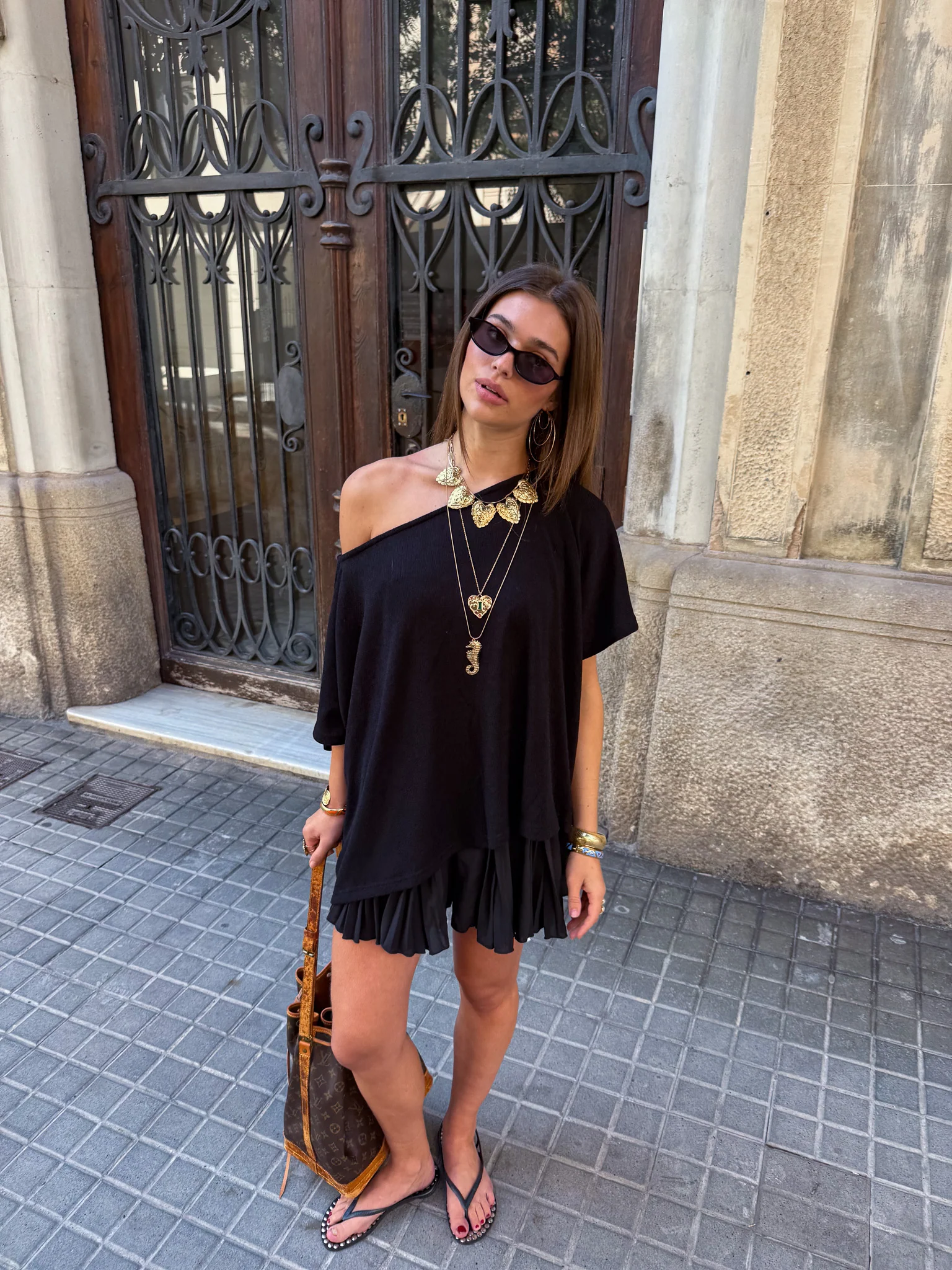Nomi Off Shoulder Shirt Zwart - Image 2