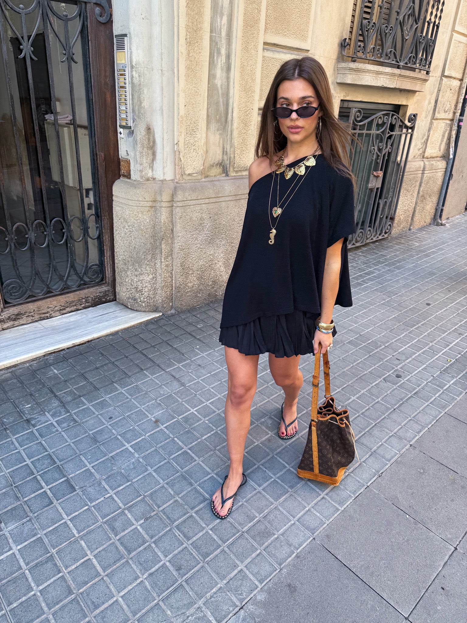 Nomi Off Shoulder Shirt Zwart - Image 5