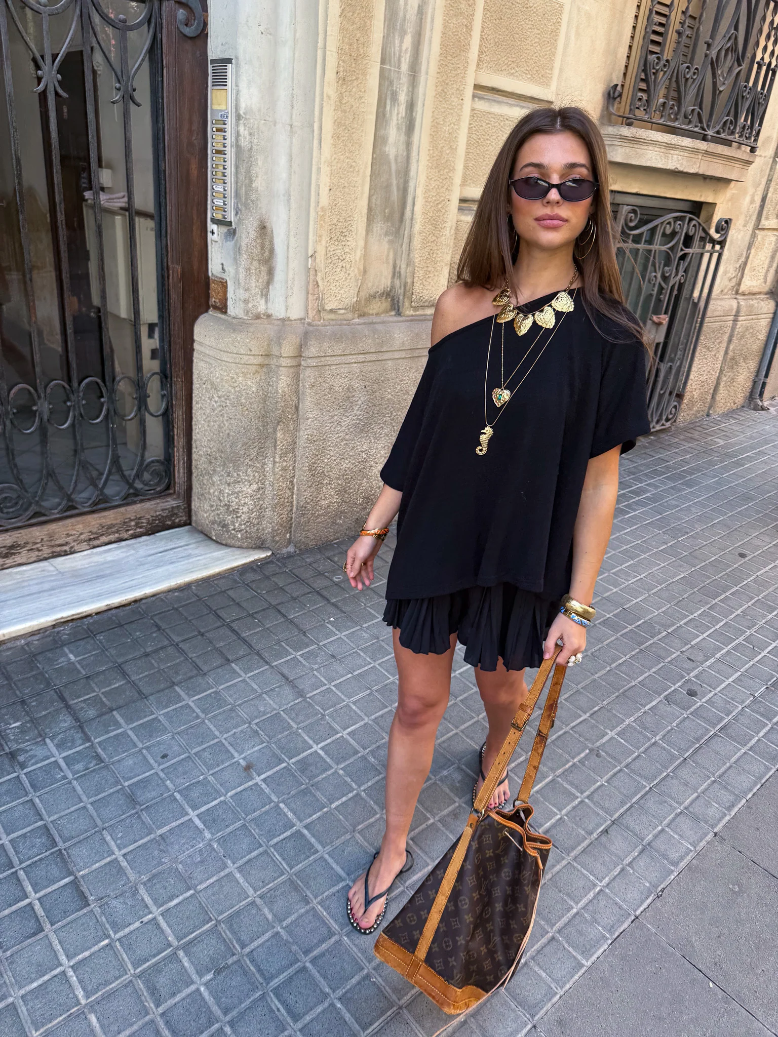 Nomi Off Shoulder Shirt Zwart - Image 6