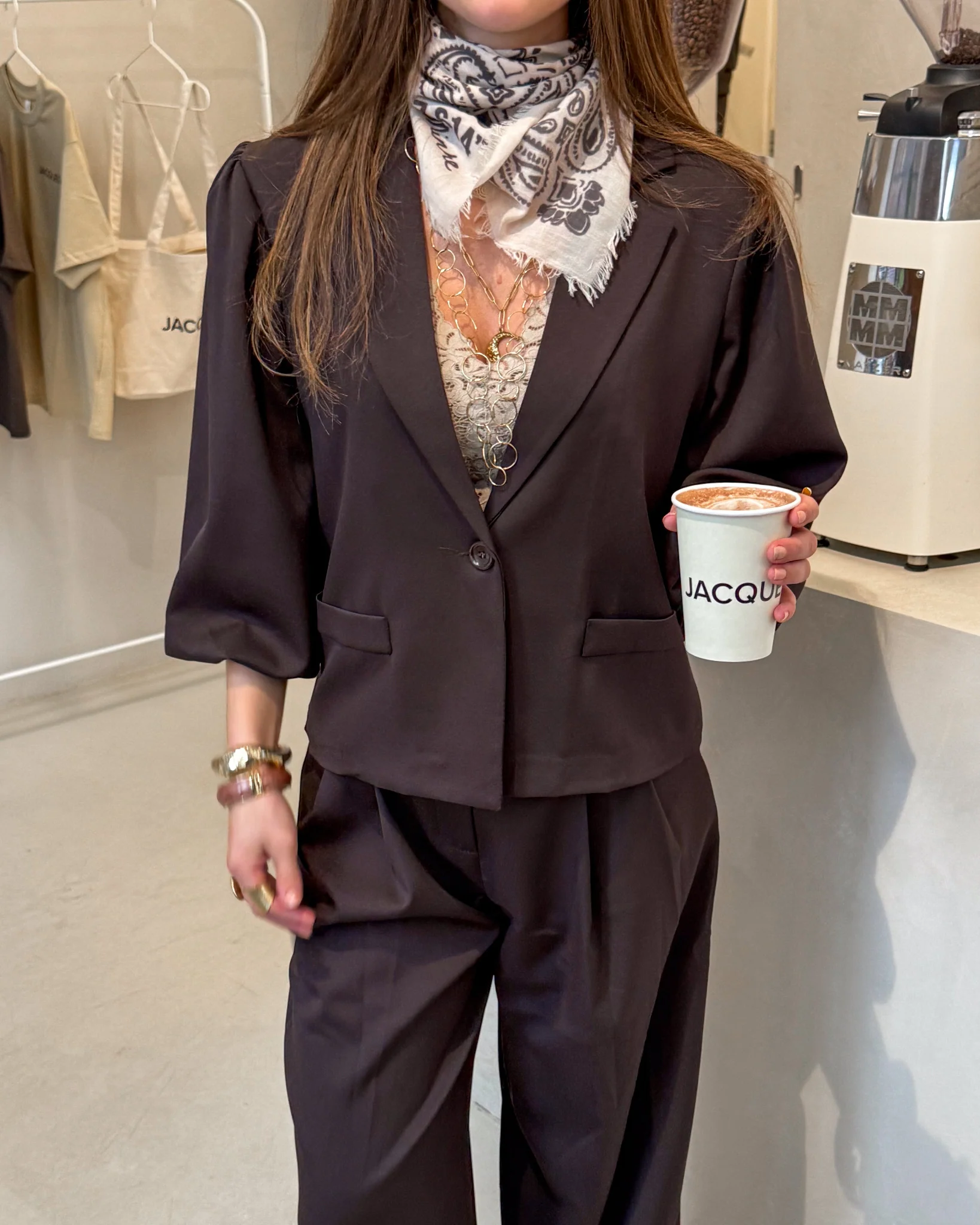 Nora Korte Mouwen Blazer Bruin