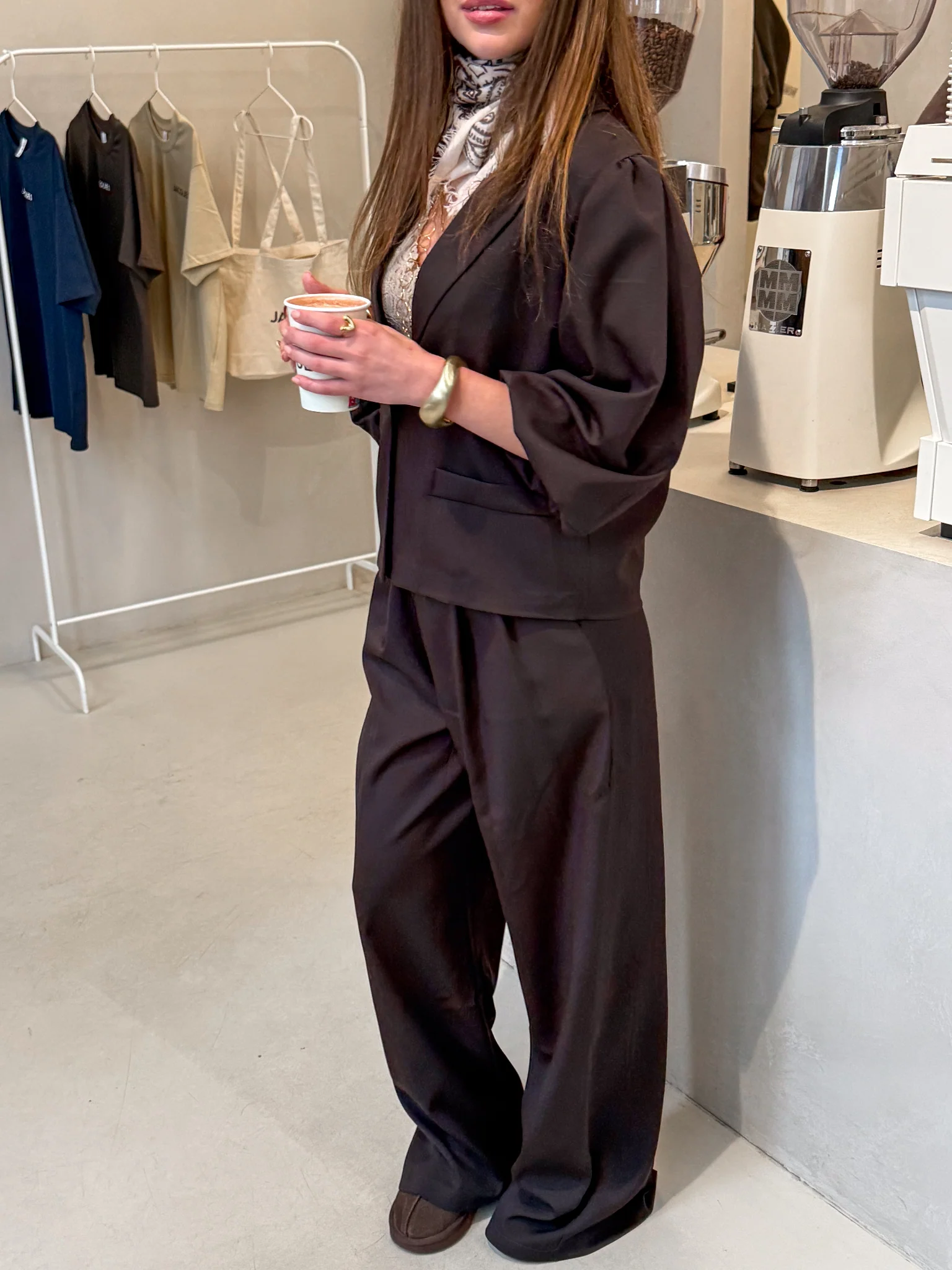 Nora Korte Mouwen Blazer Bruin - Image 4