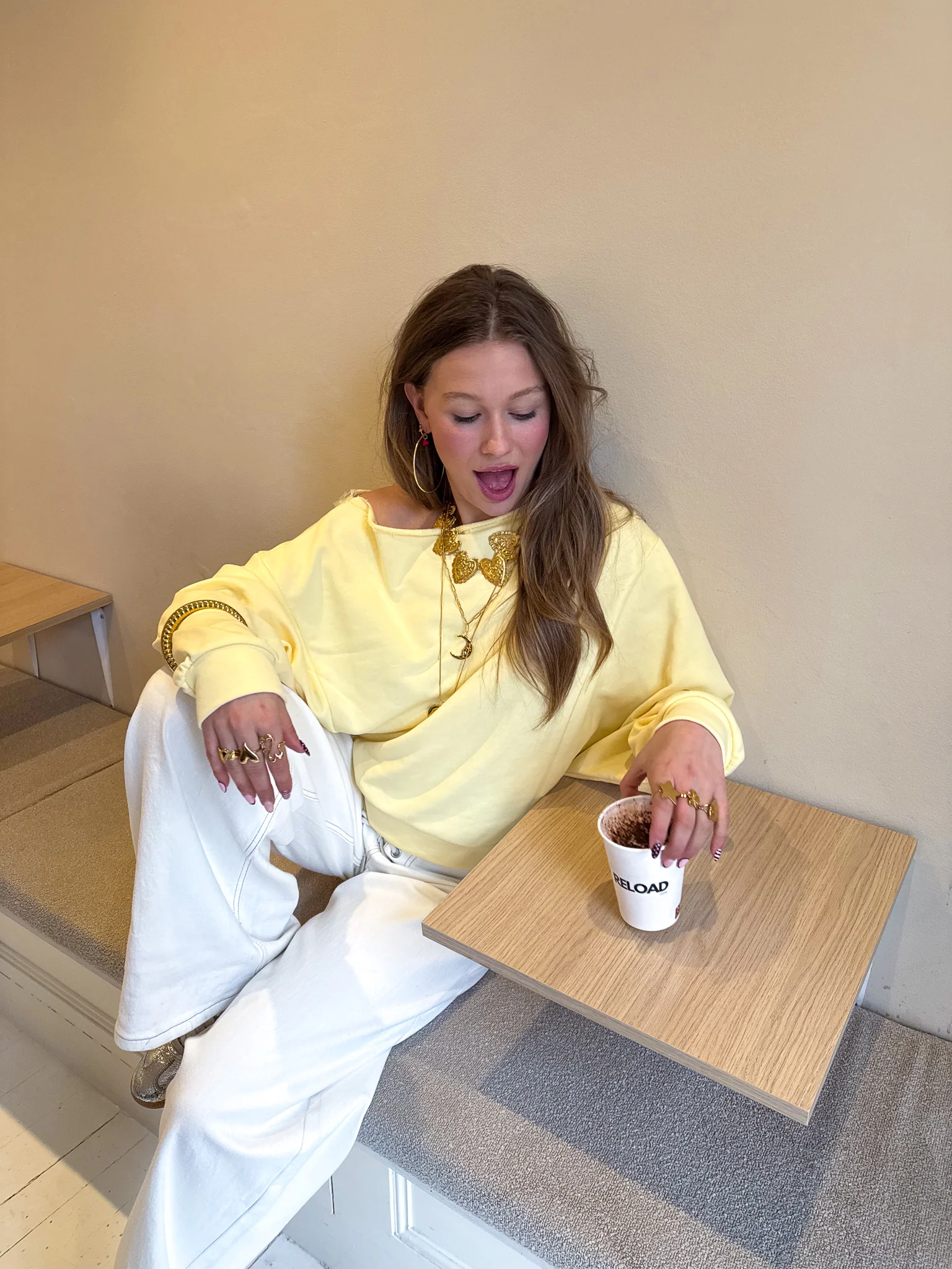Riz Off Shoulder Trui Geel - Image 7