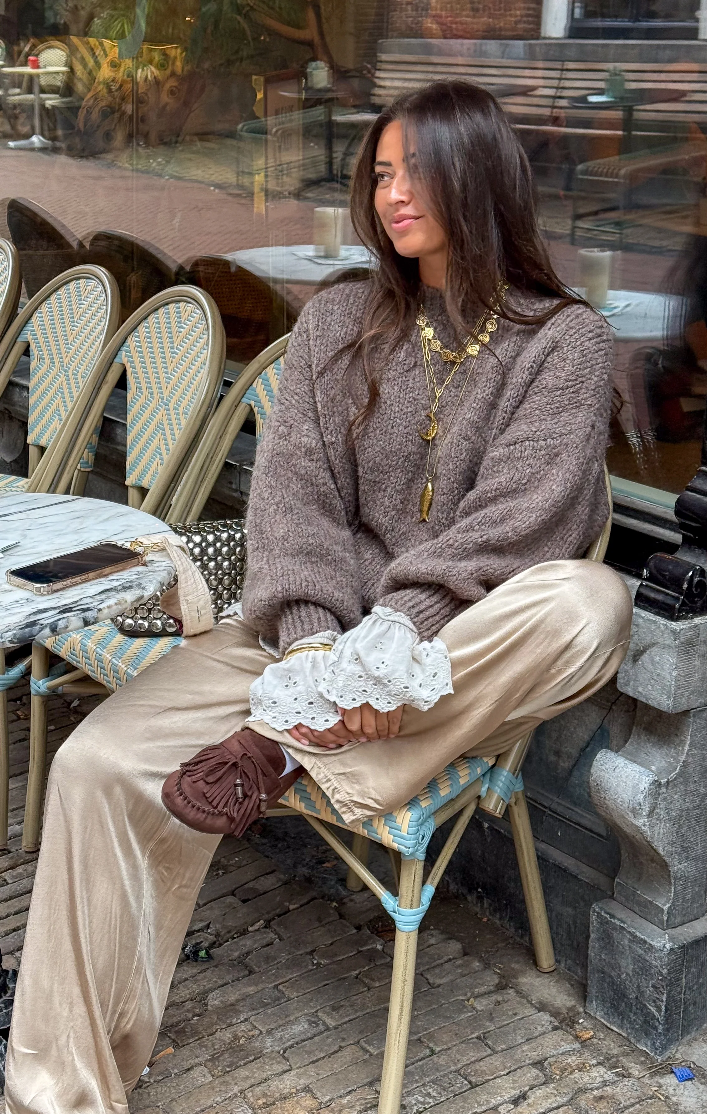 Rosa Trui Taupe - Image 2