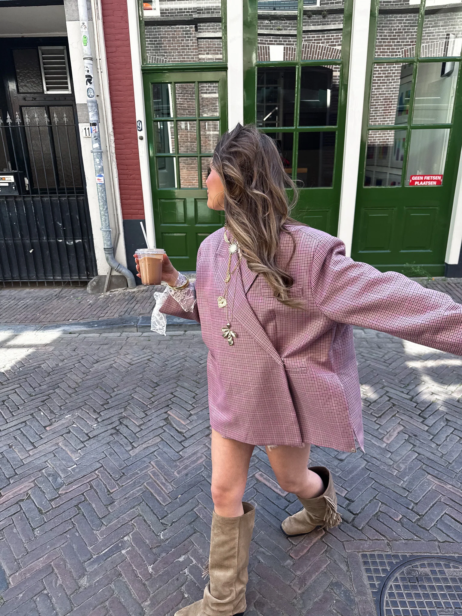 Saint Oversized Blazer Geruit Roze - Image 4