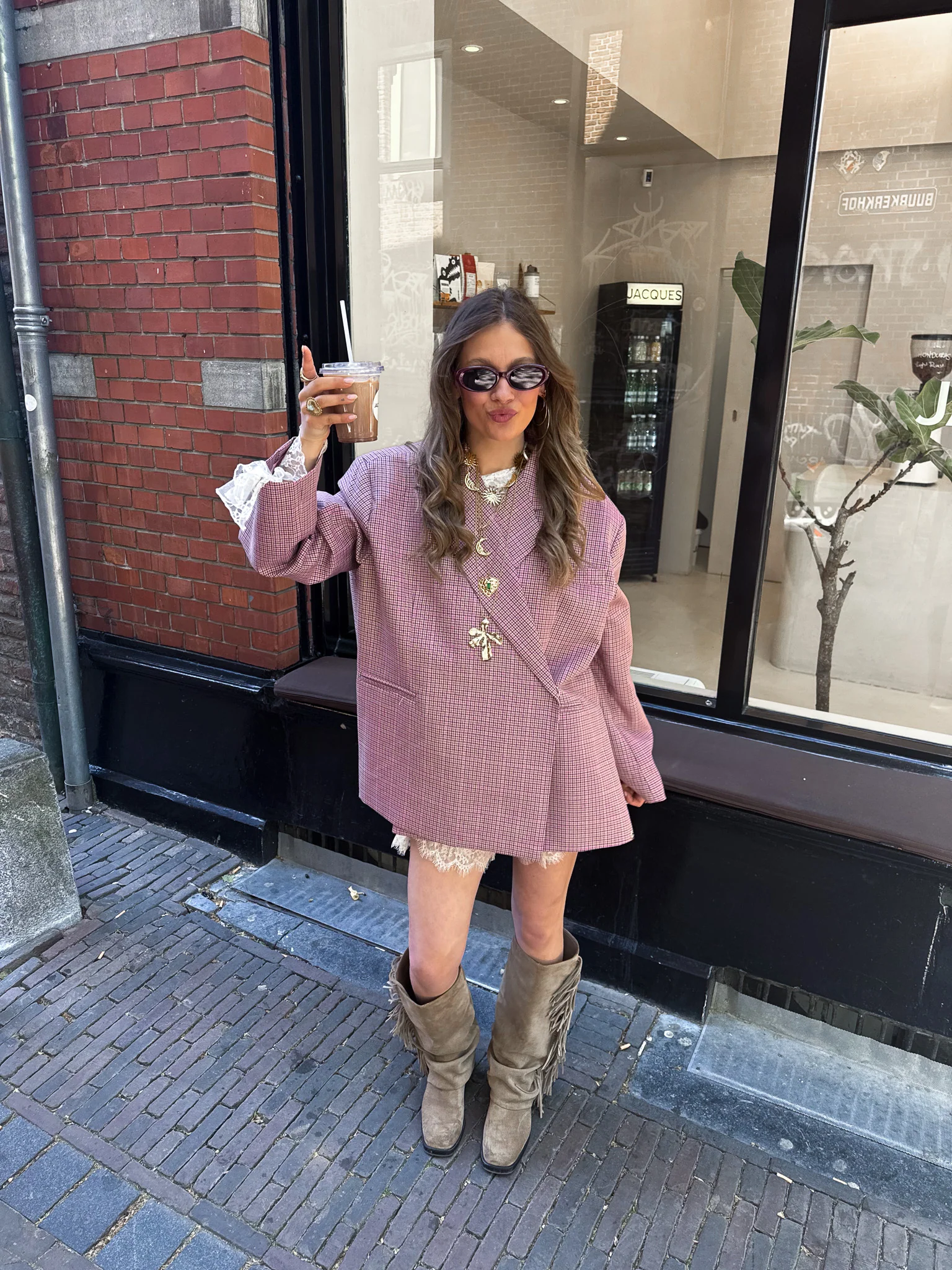 Saint Oversized Blazer Geruit Roze - Image 6