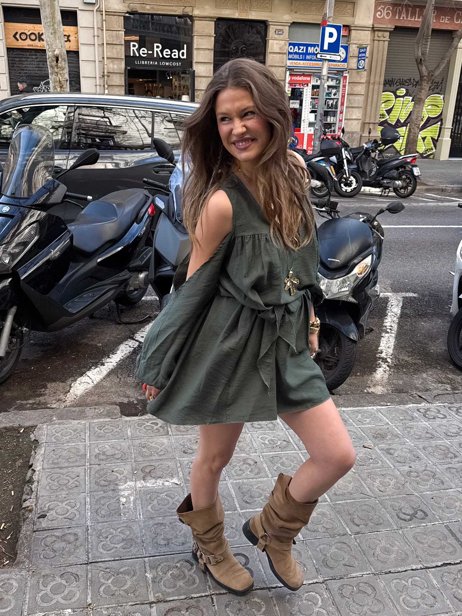 Victoria Jurk Khaki - Image 2